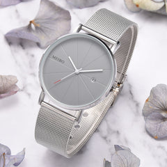 Sporty Quartz Watch with Mesh Band
